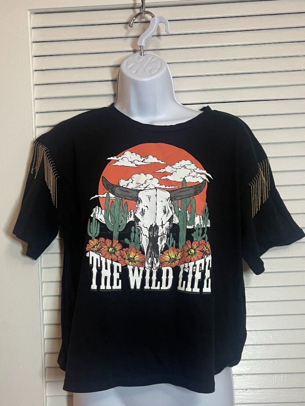 Western Bull Skull Graphic Crop Tee Beaded Fringe Shoulders Black M